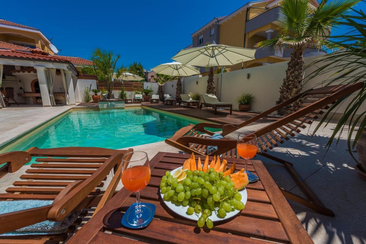 Apartments "Villa Antisin" With Heated Pool Zadar Exteriér fotografie