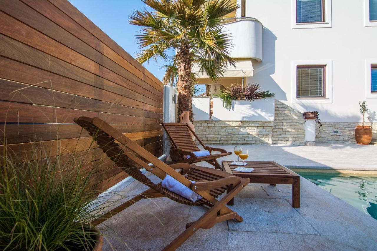 Apartments "Villa Antisin" With Heated Pool Zadar Exteriér fotografie