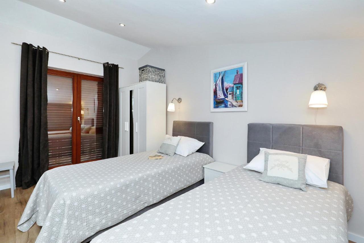 Apartments "Villa Antisin" With Heated Pool Zadar Exteriér fotografie