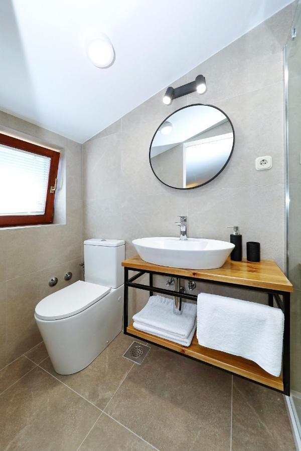 Apartments "Villa Antisin" With Heated Pool Zadar Exteriér fotografie