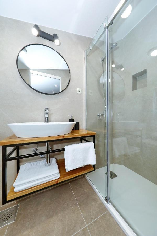 Apartments "Villa Antisin" With Heated Pool Zadar Exteriér fotografie